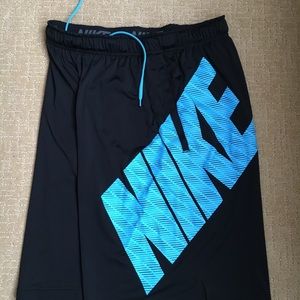 Men’s Nike dri-fit Basketball shorts